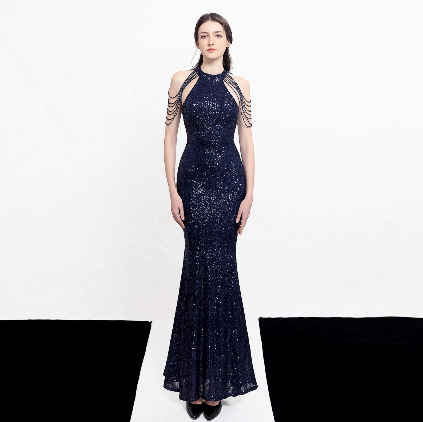 Ethereal Mermaid Gown with Sleek Fit – Elegant Evening Dress for Special Occasions